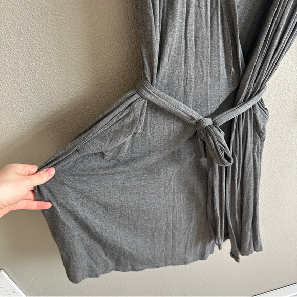 Hatch-to-Hospital Maternity Gray Robe - Picture 4 of 8